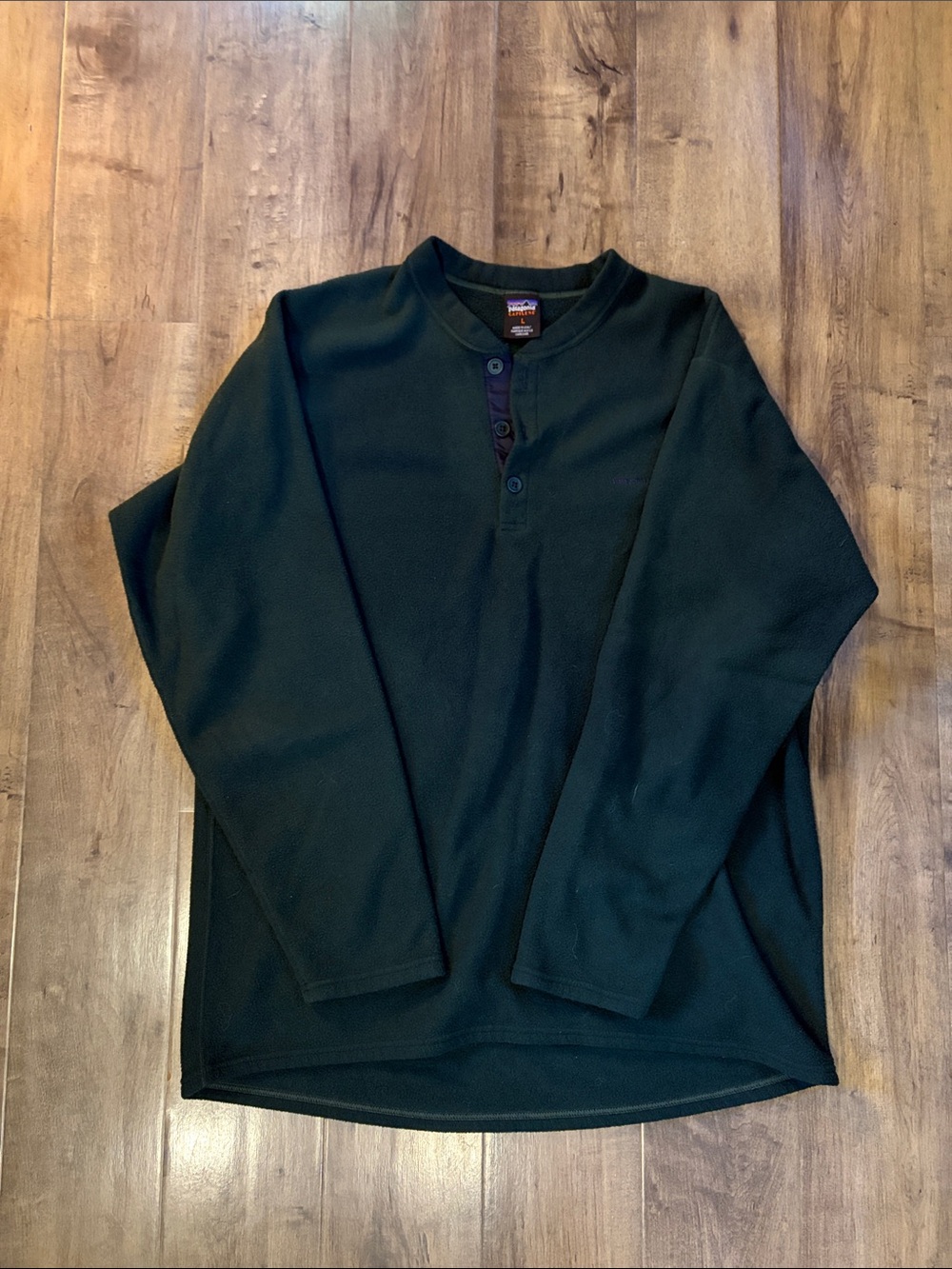 Patagonia dark green Henley Fleece Top